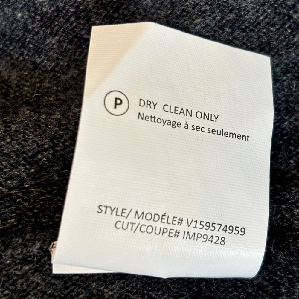 Vince‎ Dark Charcoal Gray V-Neck Cashmere Sweater Size XS - Picture 5 of 9